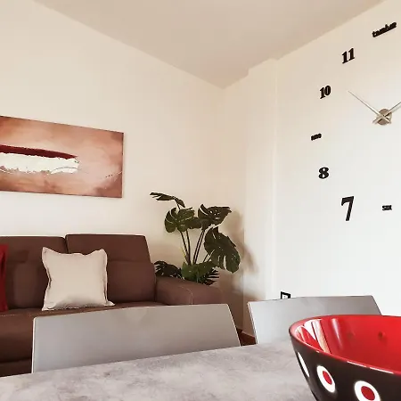 Cortesas - Villini Indipendenti In Mezzo Campagna E A Pochi Chilometri Da Chalet *