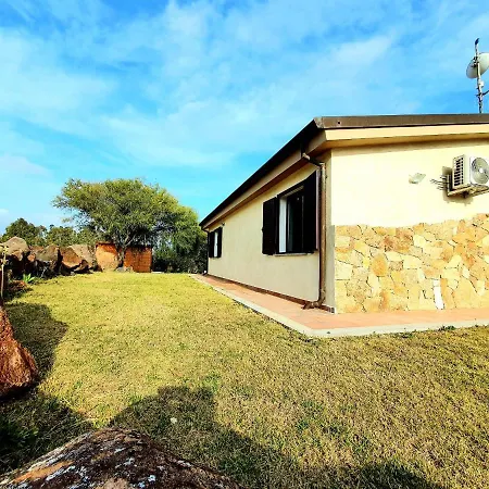 Cortesas - Villini Indipendenti In Mezzo Campagna E A Pochi Chilometri Da