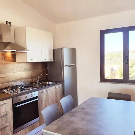 Cortesas - Villini Indipendenti In Mezzo Campagna E A Pochi Chilometri Da Chalet