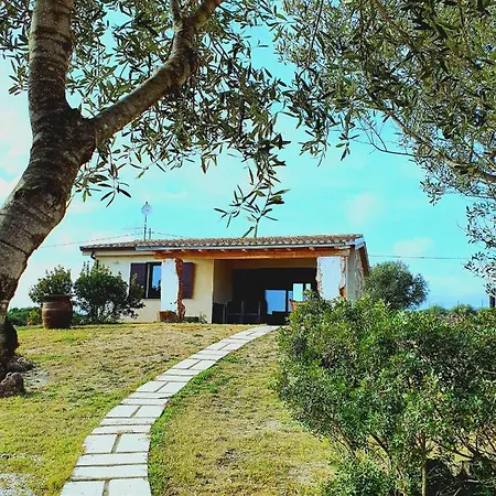 Cortesas - Villini Indipendenti In Mezzo Campagna E A Pochi Chilometri Da Chalet *