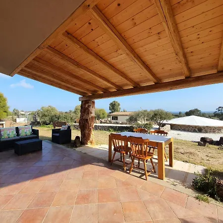 Cortesas - Villini Indipendenti In Mezzo Campagna E A Pochi Chilometri Da Orosei