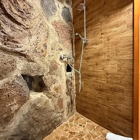 Cortesas - Villini Indipendenti In Mezzo Campagna E A Pochi Chilometri Da Chalet *