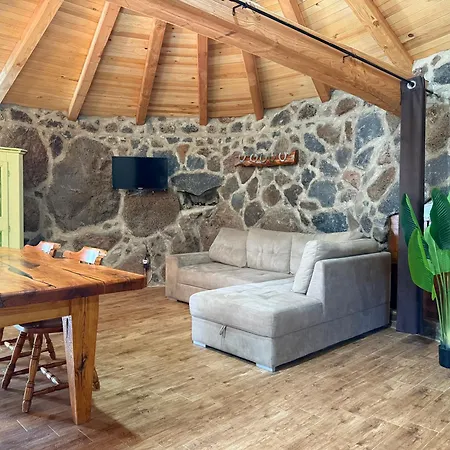 Chalet Cortesas - Villini Indipendenti In Mezzo Campagna E A Pochi Chilometri Da *
