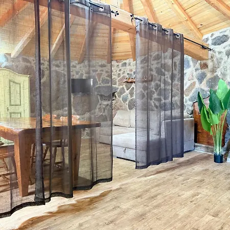 Chalet Cortesas - Villini Indipendenti In Mezzo Campagna E A Pochi Chilometri Da *